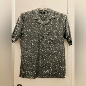 Men’s Theory Safe Green Leaf Pattern Vacation Shirt M